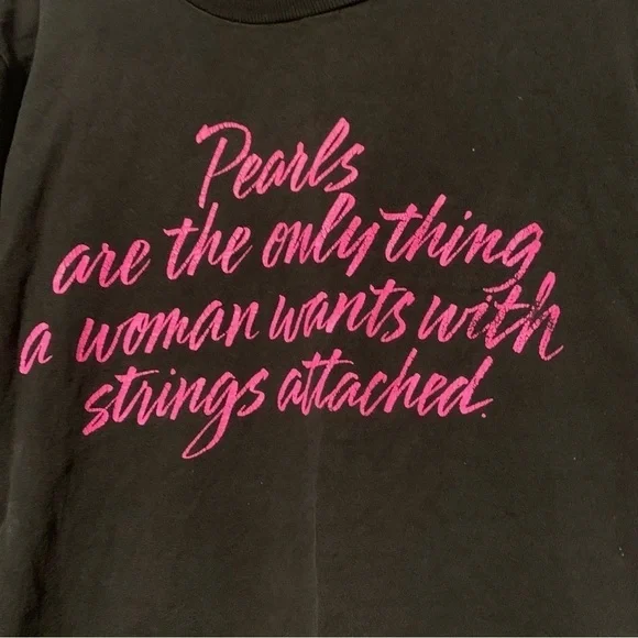 Vintage Virginia Slims Cigarettes Graphic Tee - Picture 2 of 8